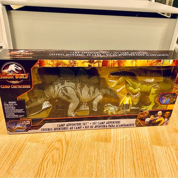 ❌ SOLD Jurassic World Camp Cretaceous camp adventure set Collector toy Netflix - Picture 2 of 5